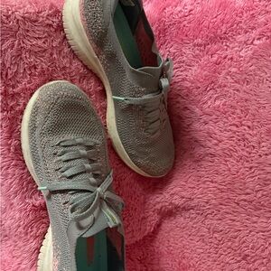 Skechers Women's Gray Knit Sneakers